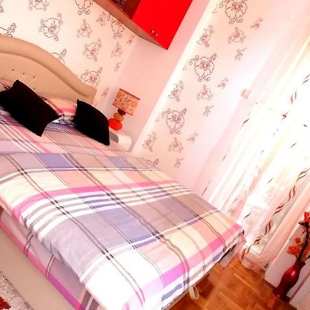 Apartman Nena Nova Varos Bagian luar foto