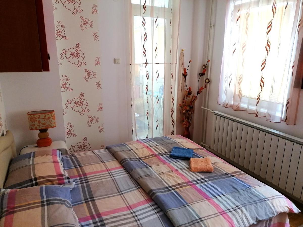 Apartman Nena Nova Varos Bagian luar foto
