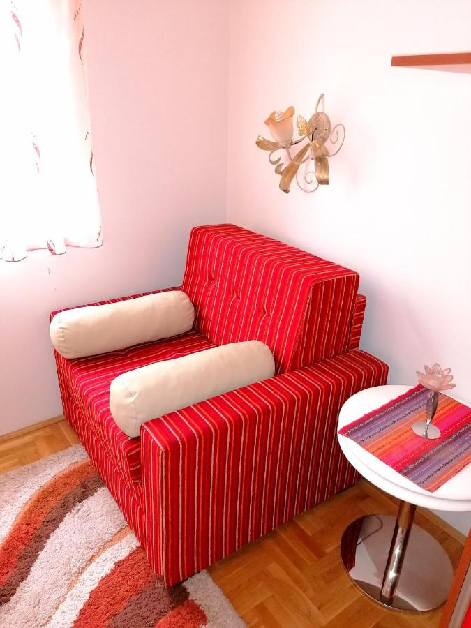 Apartman Nena Nova Varos Bagian luar foto