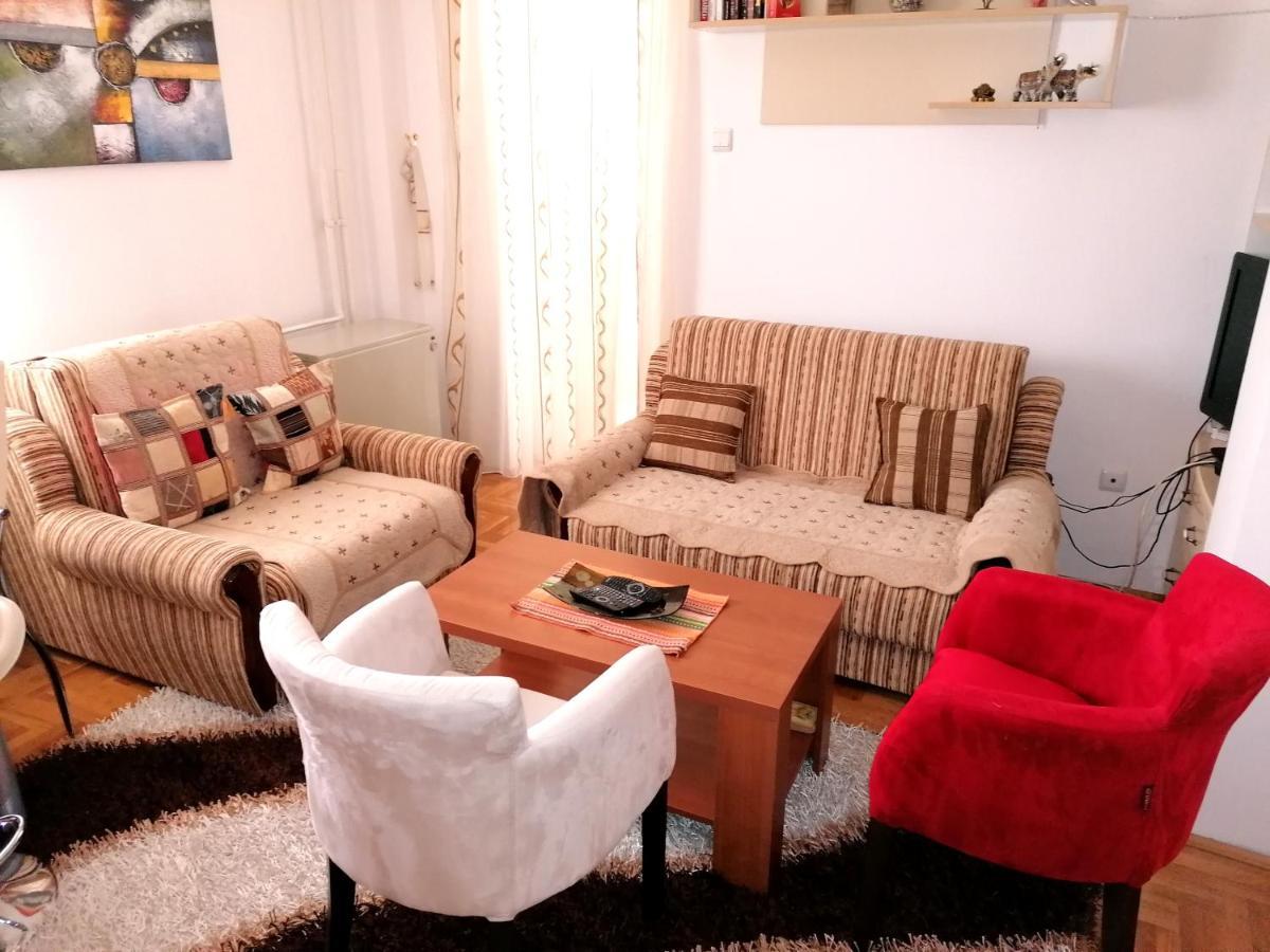 Apartman Nena Nova Varos Bagian luar foto