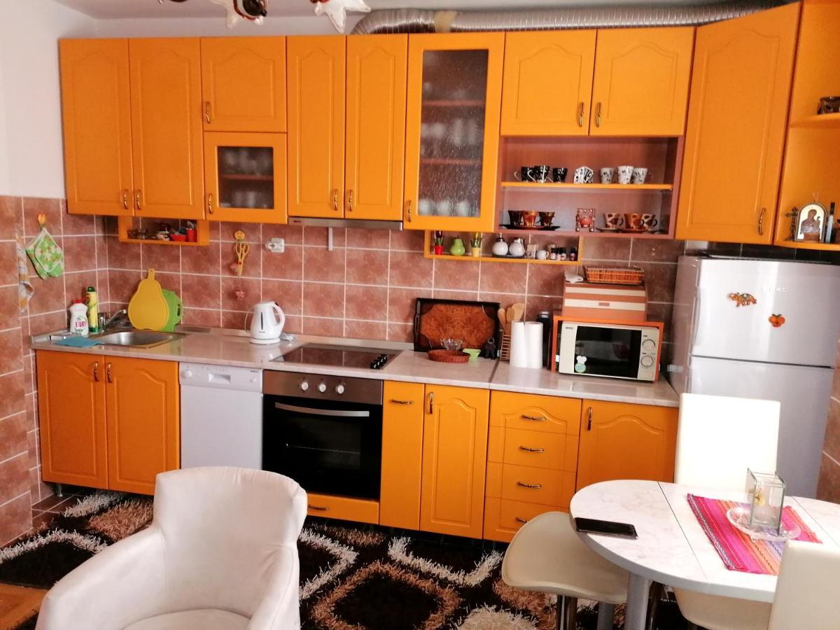 Apartman Nena Nova Varos Bagian luar foto