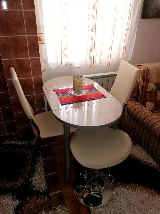 Apartman Nena Nova Varos Bagian luar foto