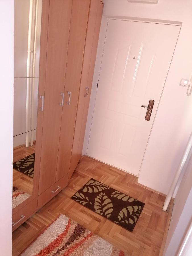 Apartman Nena Nova Varos Bagian luar foto