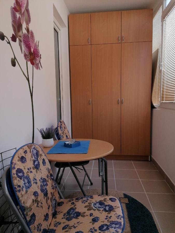 Apartman Nena Nova Varos Bagian luar foto